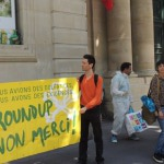 Roundup non merci devant le Ministère de l'écologie